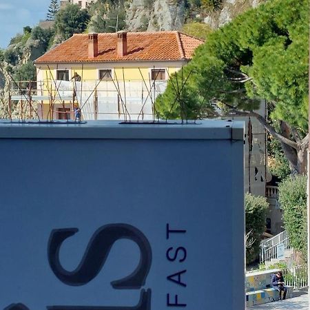 B&B New Acropolis Агрополи Экстерьер фото